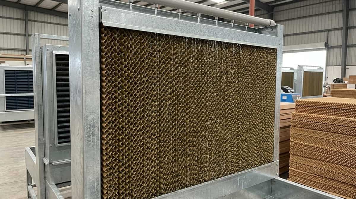 How Does an Evaporative Cooling Pad Work? A Simple Guide